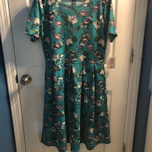 NWT Floral LuLaRoe Amelia Dress with pockets!